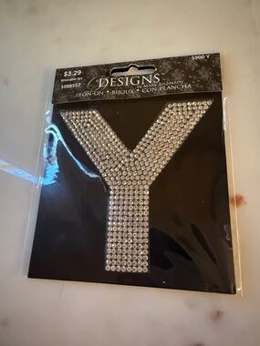 Designs by Mark Richards Rhinestone 'Y' Iron-On Patch - Silver